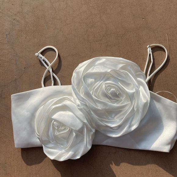 Zara Tops Zara White Floral Crop Top Sz S Poshmark